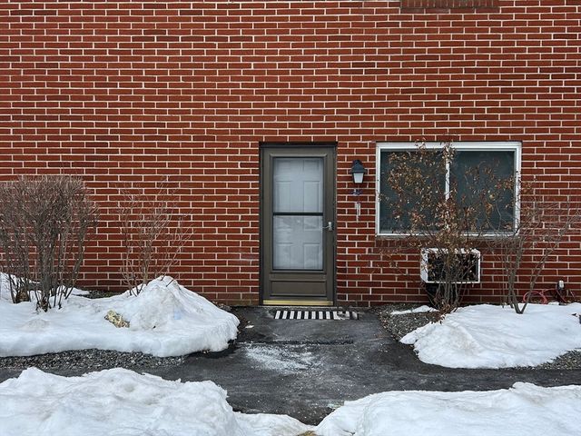 3 Dailey St B, Attleboro, MA 02703