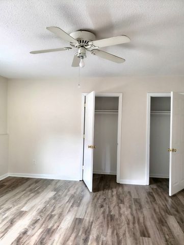 3 Dailey St B, Attleboro, MA 02703