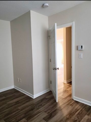 3 Dailey St B, Attleboro, MA 02703