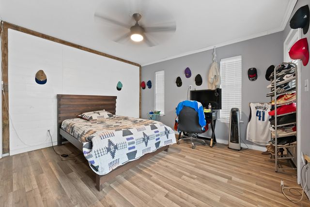 126 Oak Lane, Burleson, TX 76028