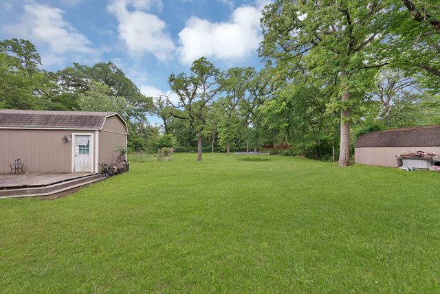 126 Oak Lane, Burleson, TX 76028