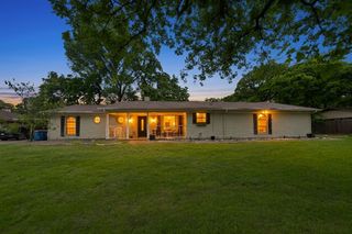 126 Oak Lane, Burleson, TX 76028