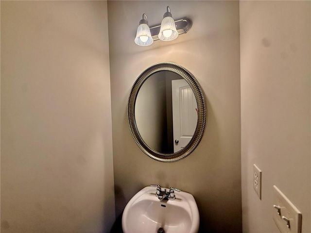 4050 Ironwood Drive, Atlanta, GA 30349