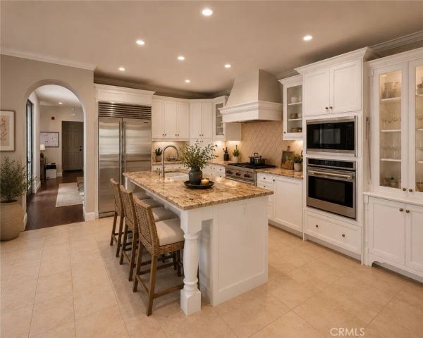 1 Gentle Breeze, Newport Coast, CA 92657