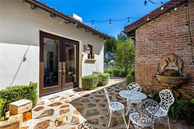 1 Gentle Breeze, Newport Coast, CA 92657