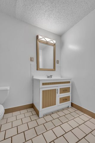 441 Harding Pl Apt B2, Nashville, TN 37211