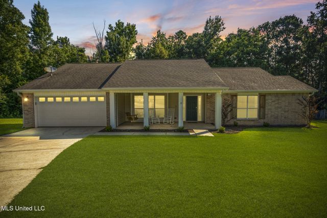 10676 N Oak Crest Drive, Biloxi, MS 39532