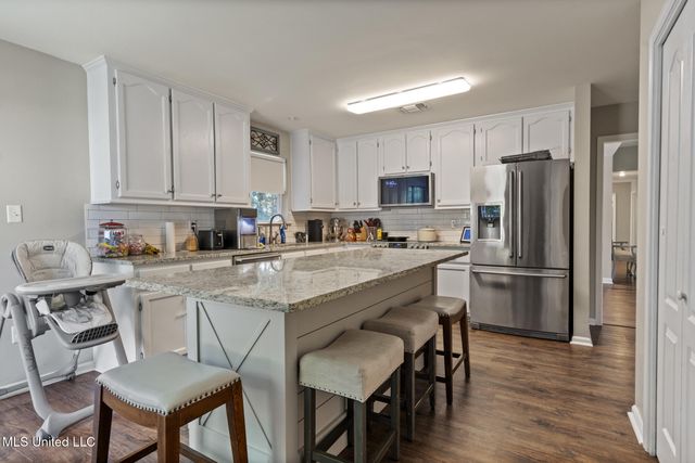 10676 N Oak Crest Drive, Biloxi, MS 39532