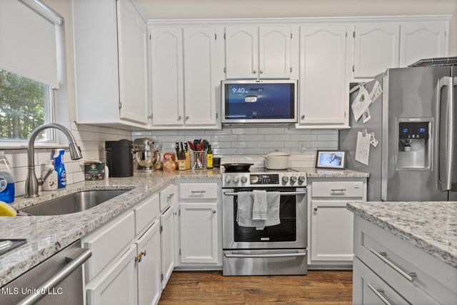 10676 N Oak Crest Drive, Biloxi, MS 39532