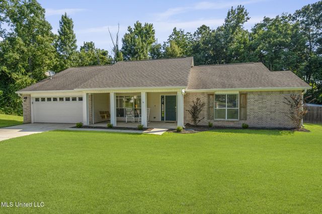 10676 N Oak Crest Drive, Biloxi, MS 39532
