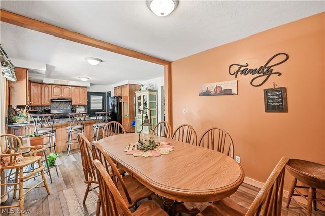 6127 Columbus Road NE, Louisville, OH 44641