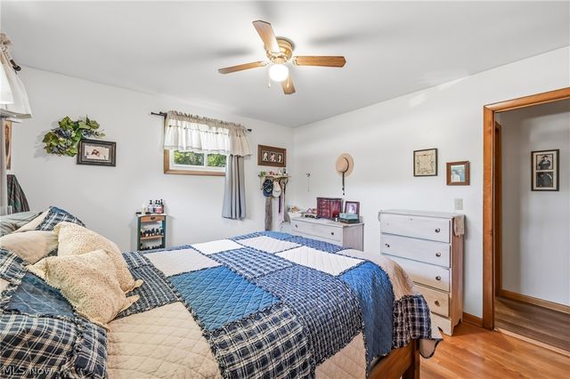 6127 Columbus Road NE, Louisville, OH 44641