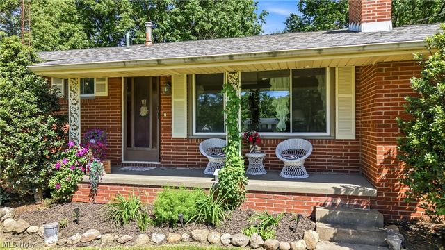 6127 Columbus Road NE, Louisville, OH 44641