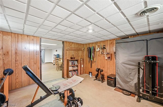 6127 Columbus Road NE, Louisville, OH 44641