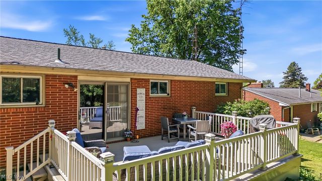 6127 Columbus Road NE, Louisville, OH 44641