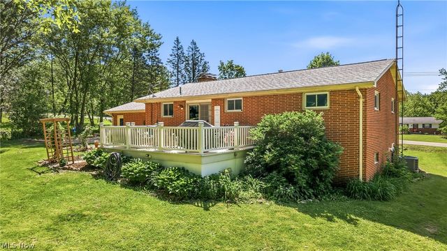 6127 Columbus Road NE, Louisville, OH 44641