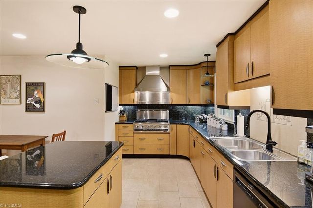 706 Friar Tuck Road, Winston-salem, NC 27104