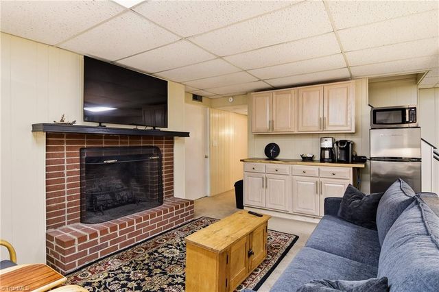 706 Friar Tuck Road, Winston-salem, NC 27104