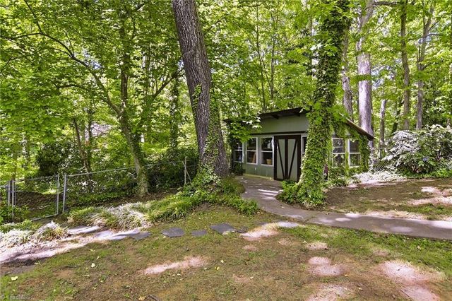 706 Friar Tuck Road, Winston-salem, NC 27104