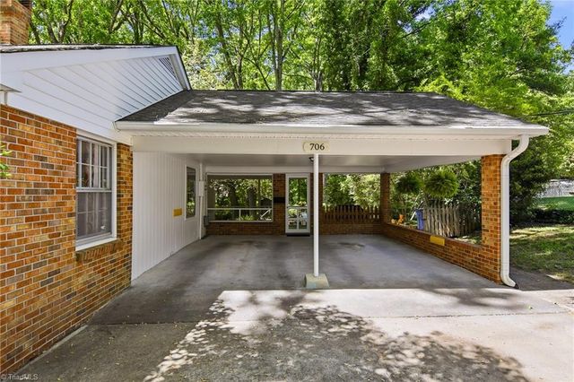 706 Friar Tuck Road, Winston-salem, NC 27104