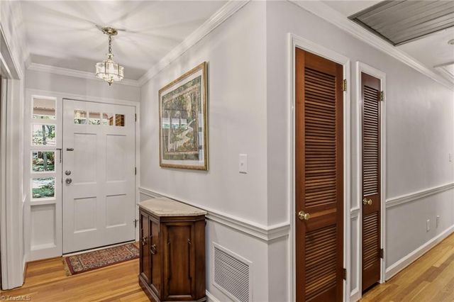 706 Friar Tuck Road, Winston-salem, NC 27104