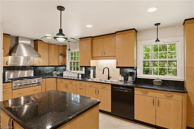 706 Friar Tuck Road, Winston-salem, NC 27104