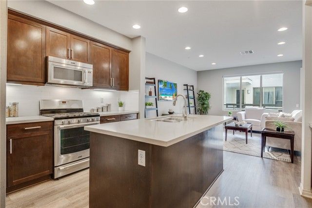 12921 Mission Avenue 102, Hawthorne, CA 90250