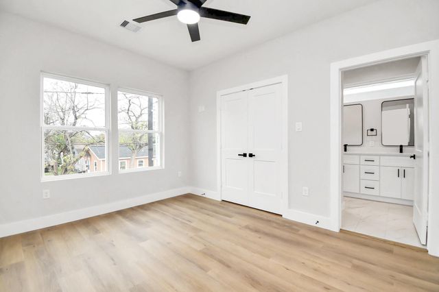 2413 Chew St, Houston, TX 77020