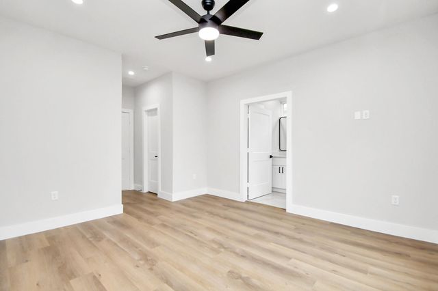 2413 Chew St, Houston, TX 77020
