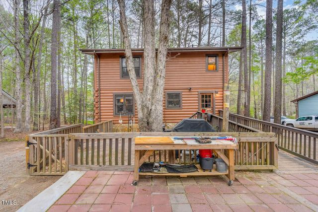 422 Shawnee Drive, Louisburg, NC 27549