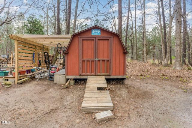 422 Shawnee Drive, Louisburg, NC 27549