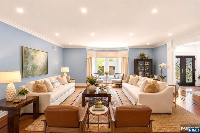 335 Riverdale Drive, Fort Lee, NJ 07024