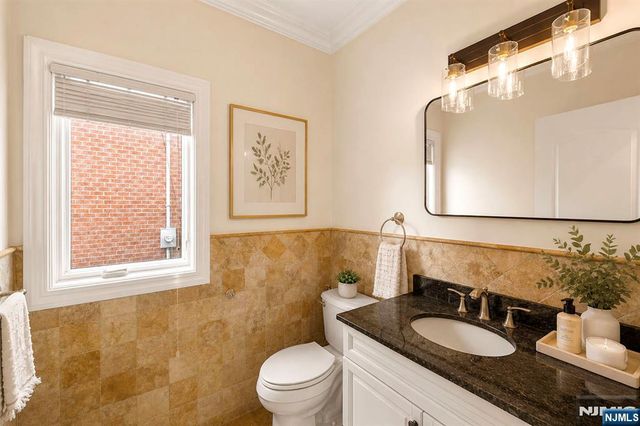 335 Riverdale Drive, Fort Lee, NJ 07024