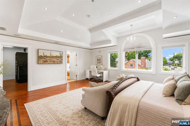 335 Riverdale Drive, Fort Lee, NJ 07024