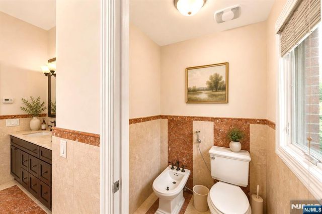 335 Riverdale Drive, Fort Lee, NJ 07024