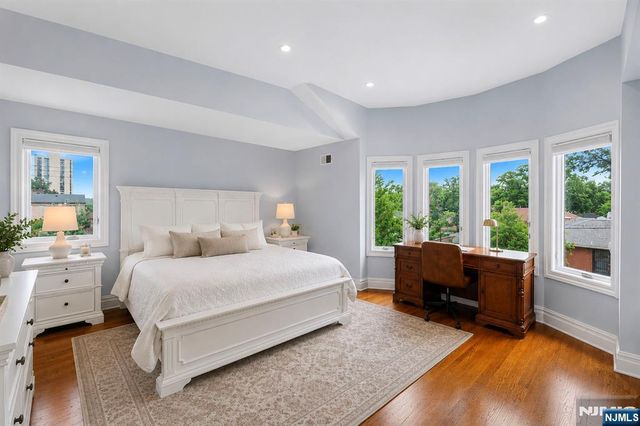 335 Riverdale Drive, Fort Lee, NJ 07024