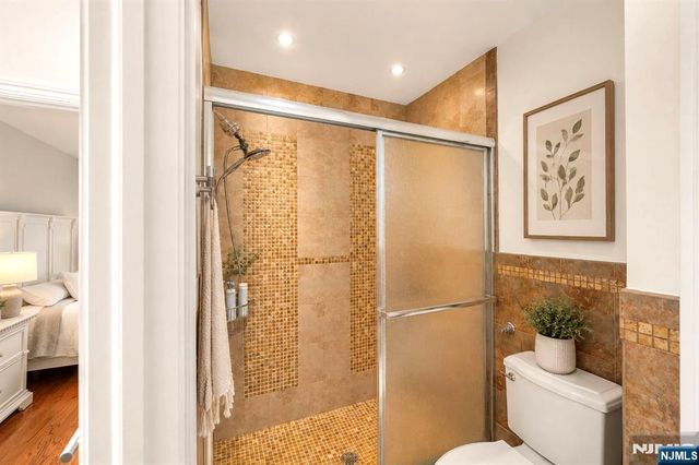 335 Riverdale Drive, Fort Lee, NJ 07024