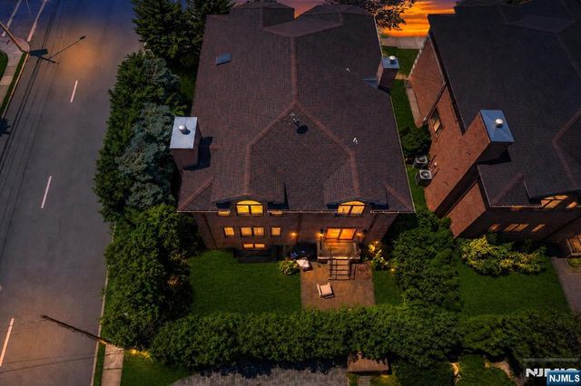 335 Riverdale Drive, Fort Lee, NJ 07024