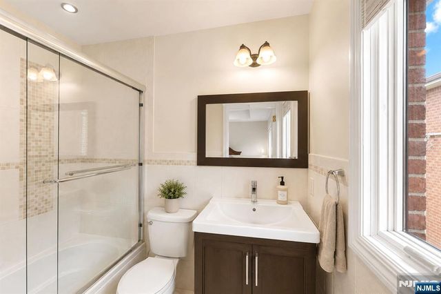 335 Riverdale Drive, Fort Lee, NJ 07024