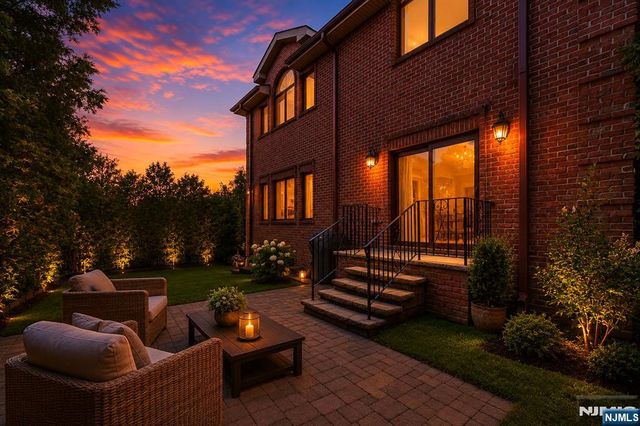 335 Riverdale Drive, Fort Lee, NJ 07024