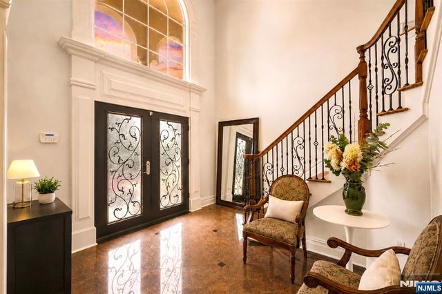 335 Riverdale Drive, Fort Lee, NJ 07024