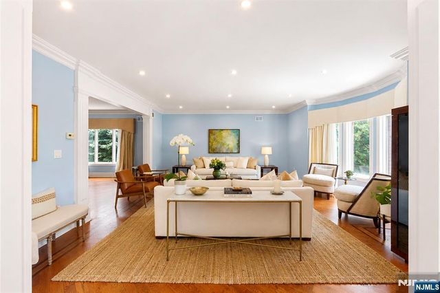 335 Riverdale Drive, Fort Lee, NJ 07024