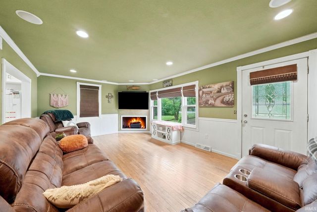 1475 W South Drive, Pleasant Lake, IN 46779