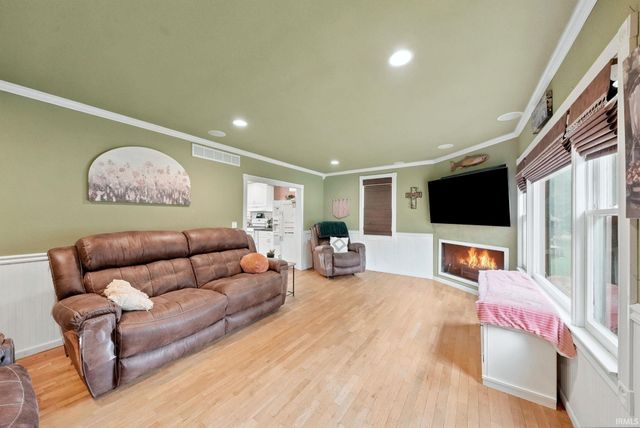 1475 W South Drive, Pleasant Lake, IN 46779