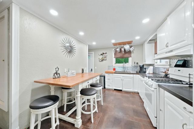 1475 W South Drive, Pleasant Lake, IN 46779