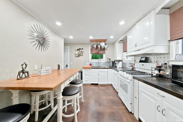 1475 W South Drive, Pleasant Lake, IN 46779