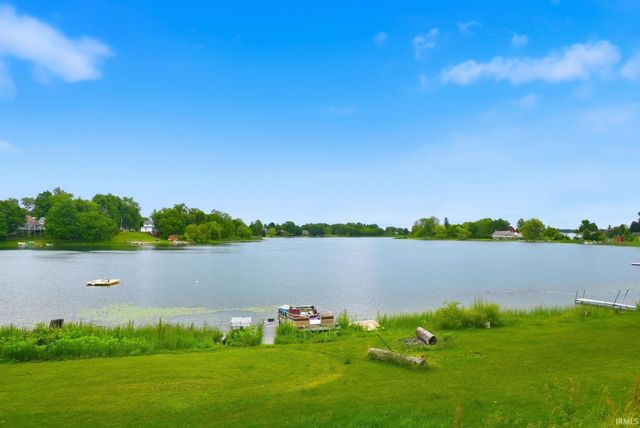 1475 W South Drive, Pleasant Lake, IN 46779