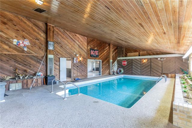 180 FCR 797, Donie, TX 75838