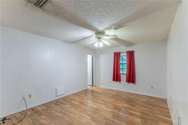 180 FCR 797, Donie, TX 75838
