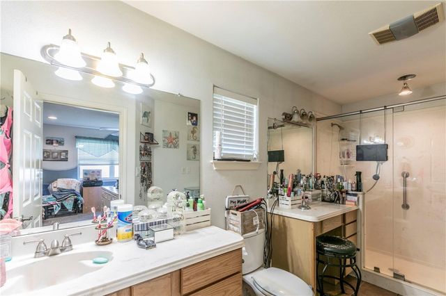 180 FCR 797, Donie, TX 75838